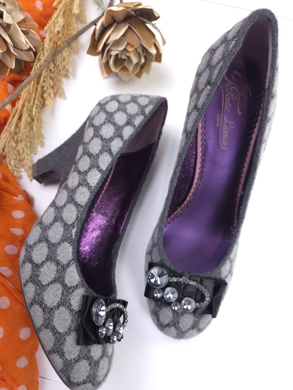Poetic License Gray Polka Dot Crystal Bow Pumps Sz 39.5 - Picture 2 of 9